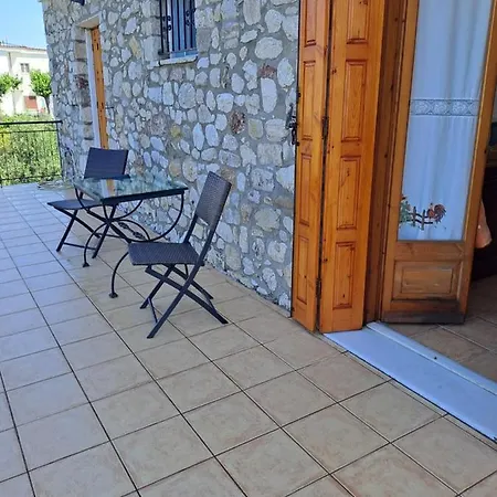 το πέτρινο της δώρας Ferienhaus